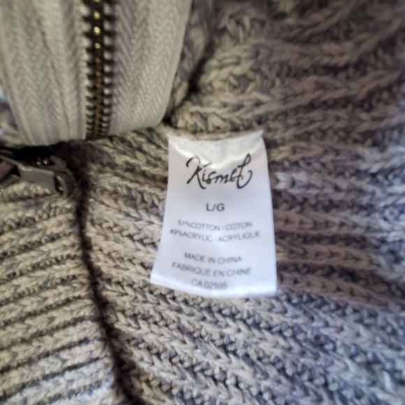 Kismet Gray Knit Sweater Size L - Picture 6 of 7
